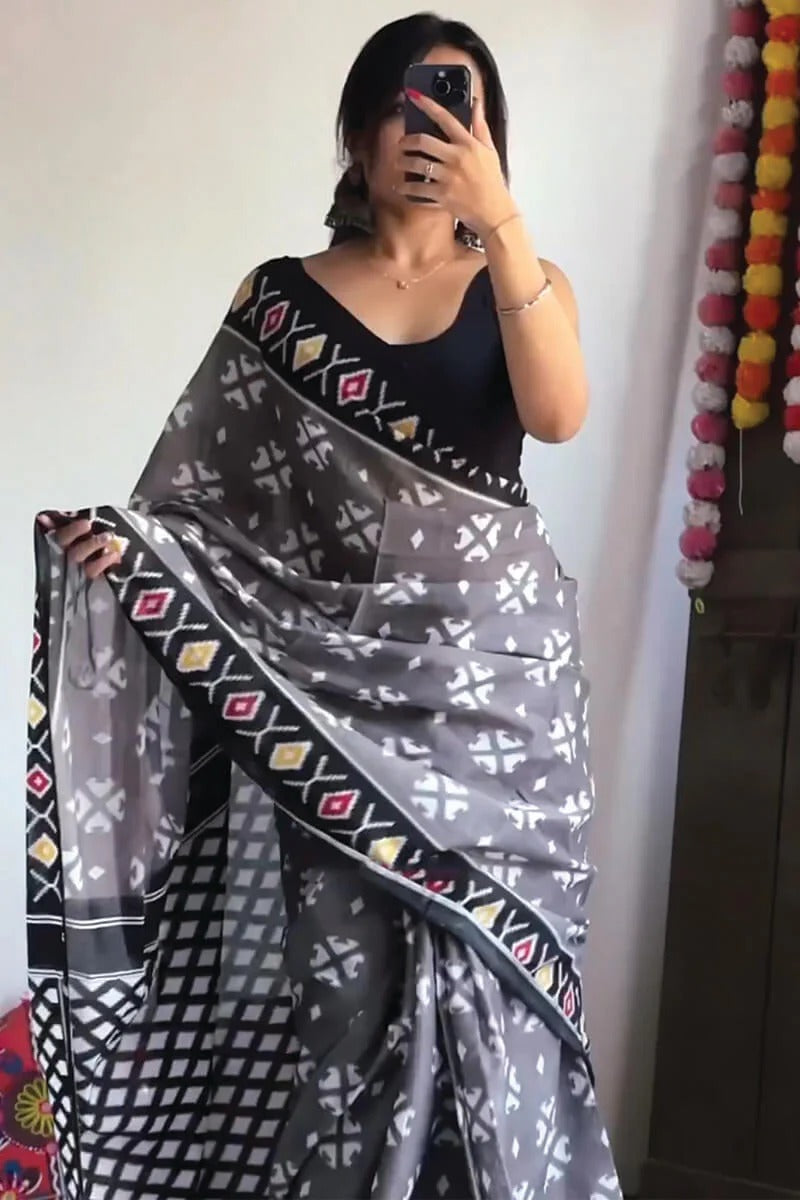 Staring 1-Minute Ready To Wear Grey Cotton Saree