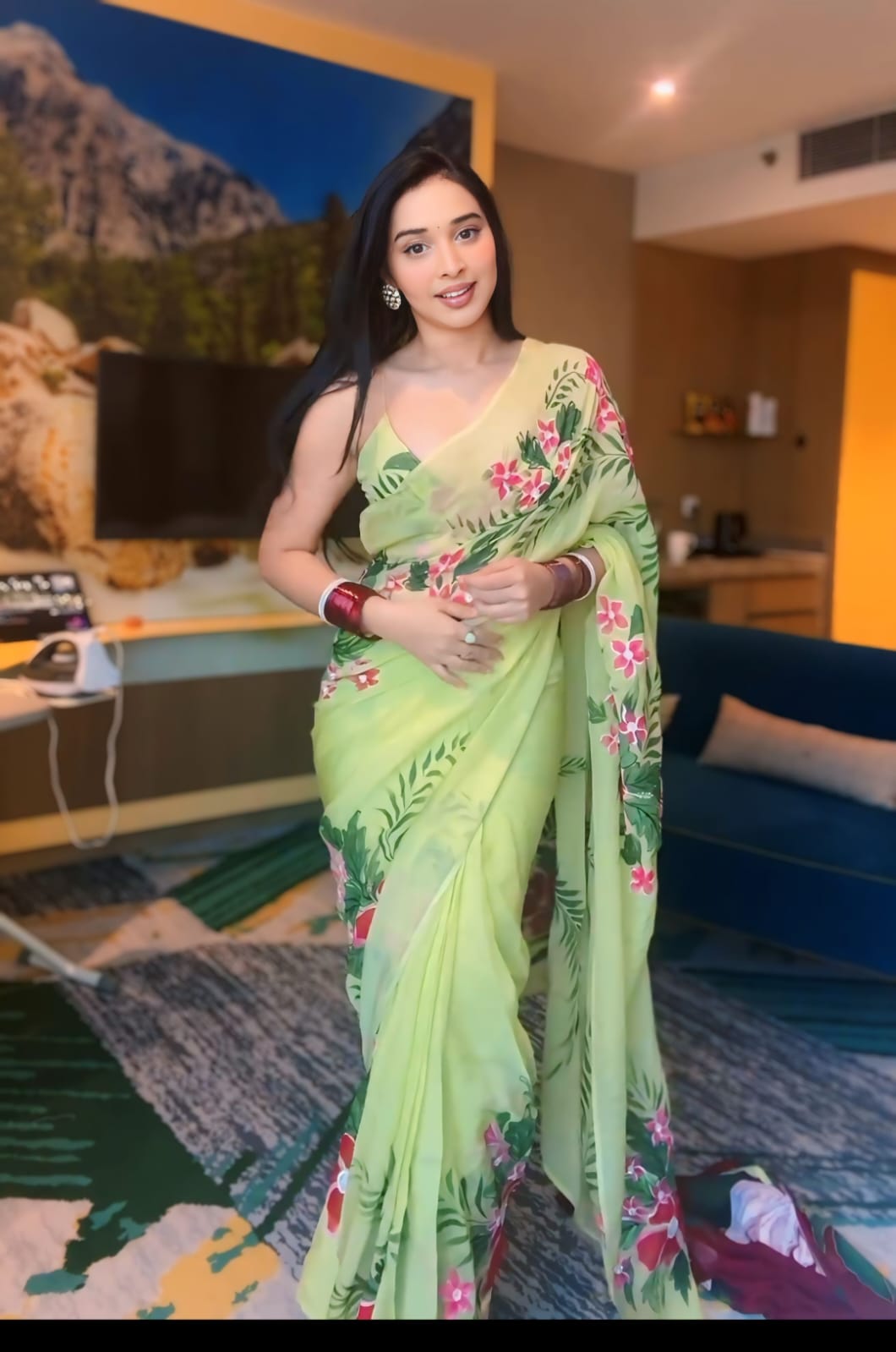 Captivating 1 Minute Ready To Wear Pista Floral Digital Printed Georgette Silk Saree