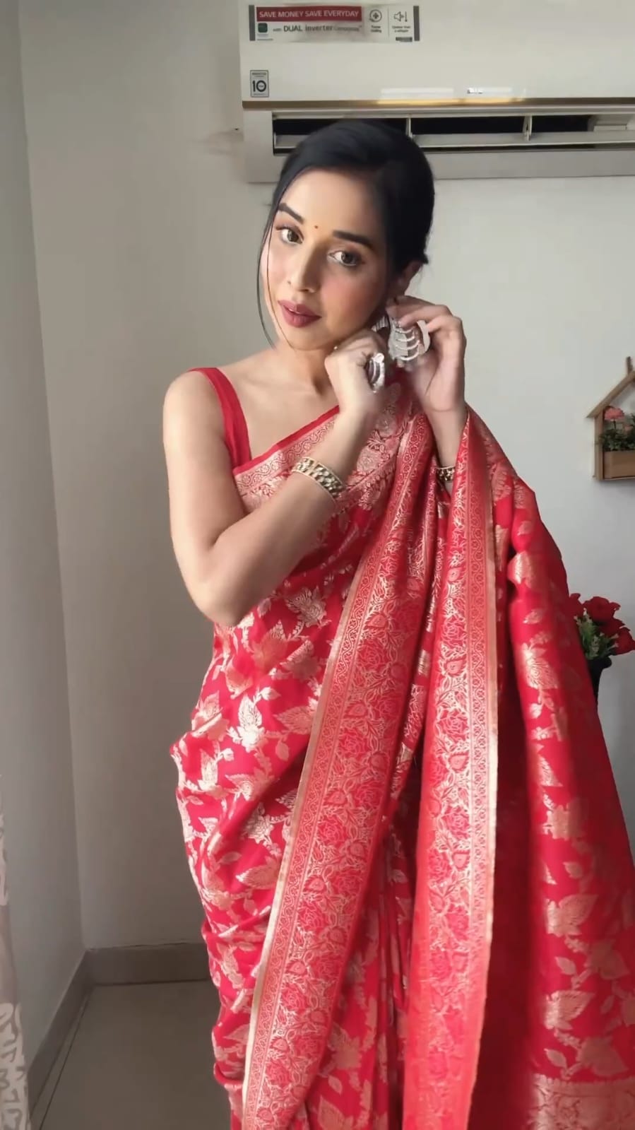 Gleaming 1 Minute Ready To Wear Red Color Soft Silk Saree With Unstitched Blouse