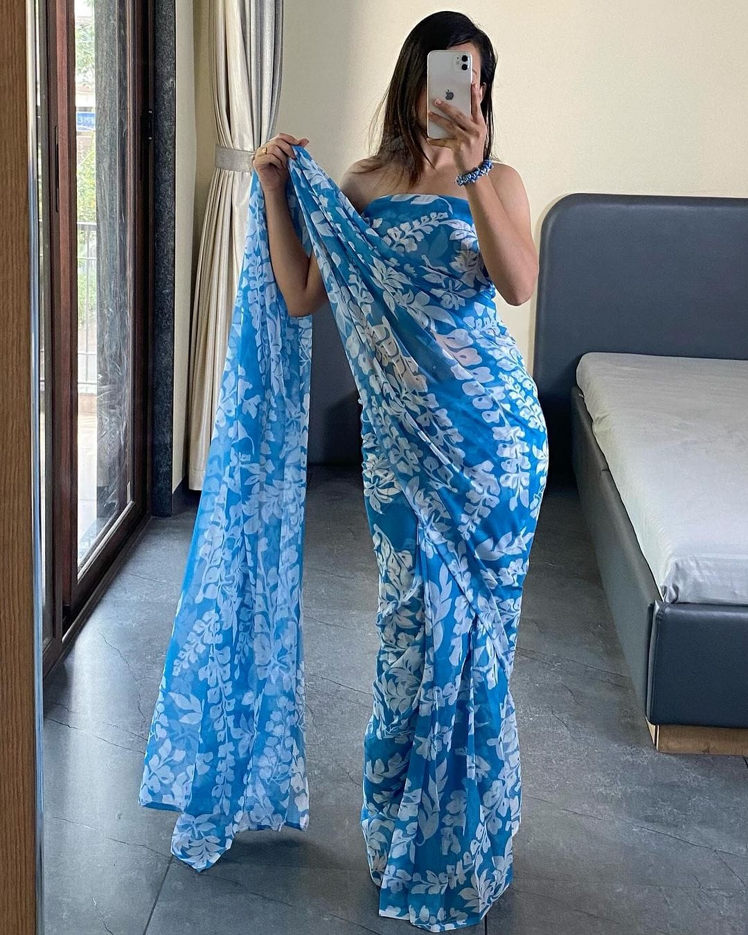 Sizzling 1 Minute Ready To Wear Blue Floral Digital Printed Georgette Saree with Blouse Piece