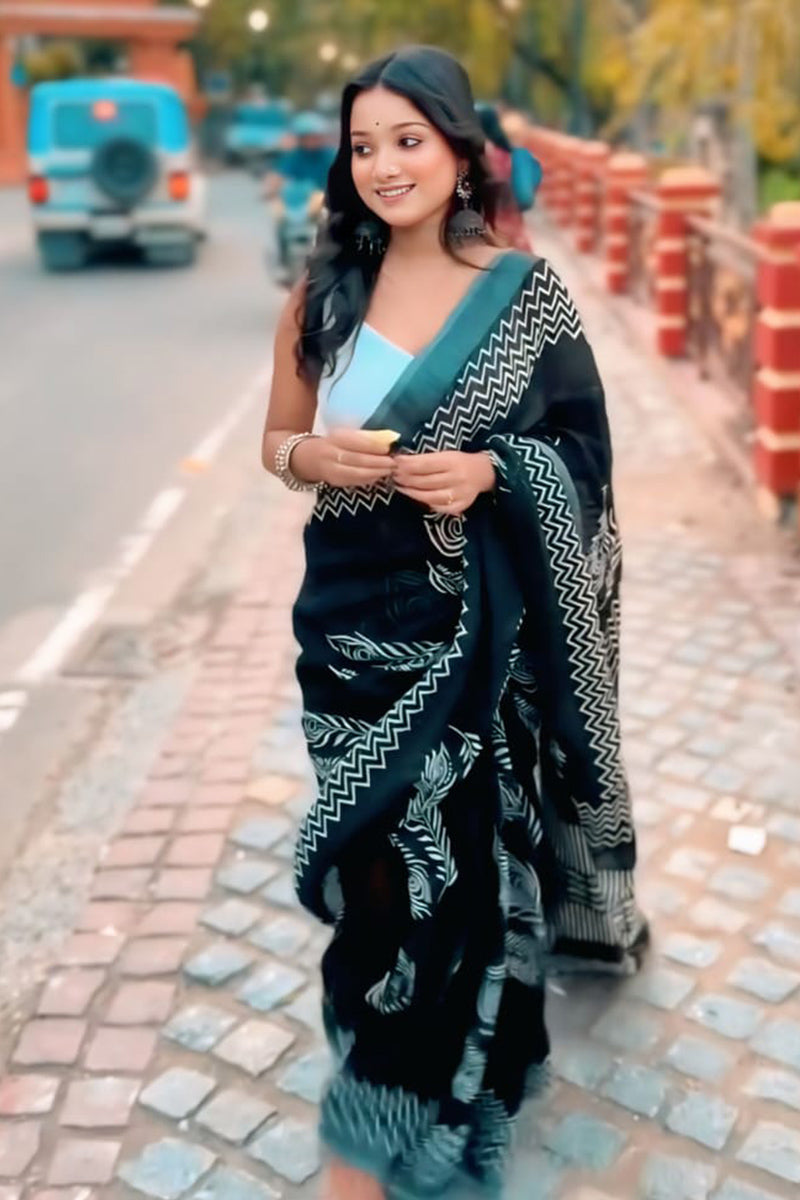 Mesmerising 1-Minute Ready To Wear Black Cotton Saree