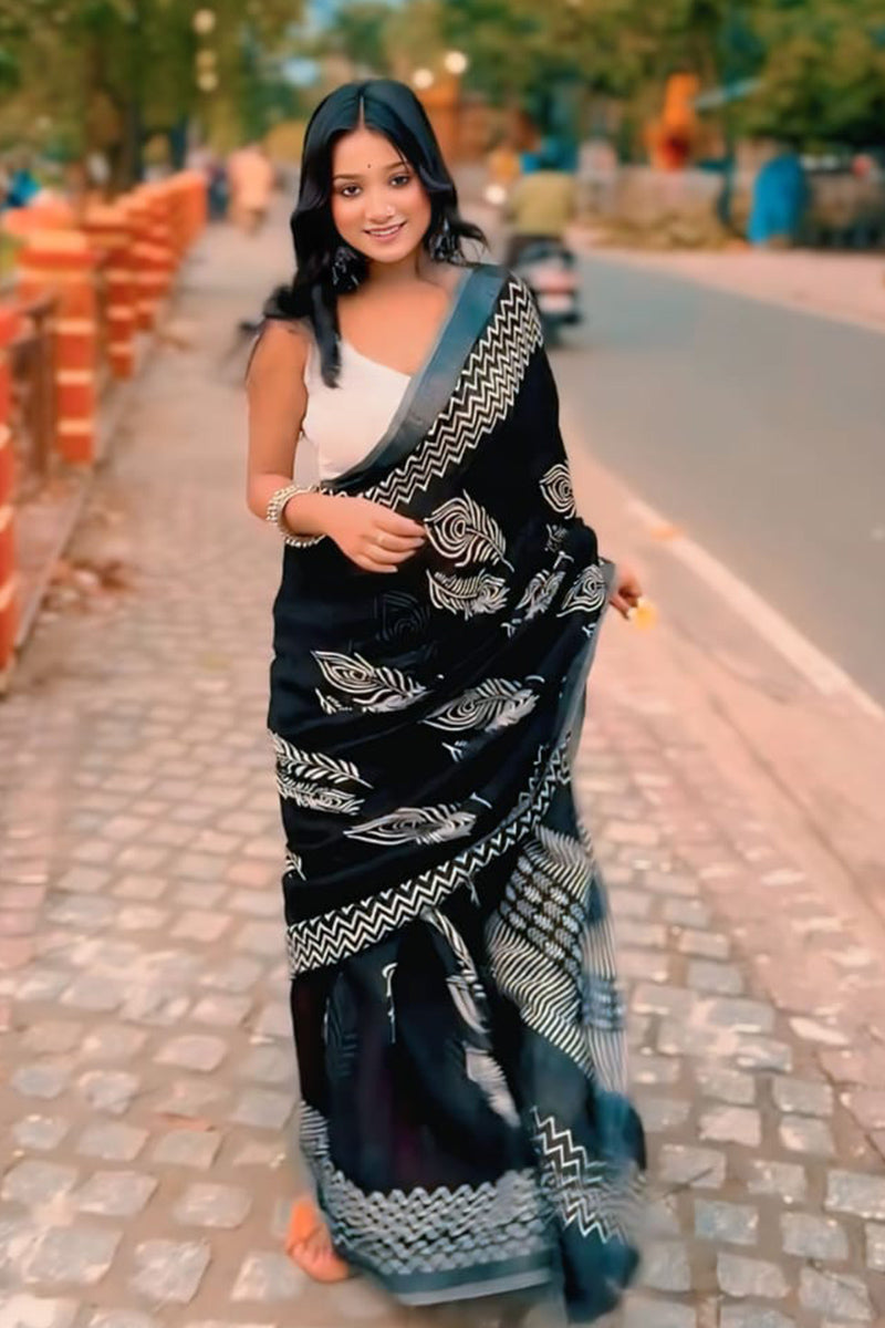Mesmerising 1-Minute Ready To Wear Black Cotton Saree