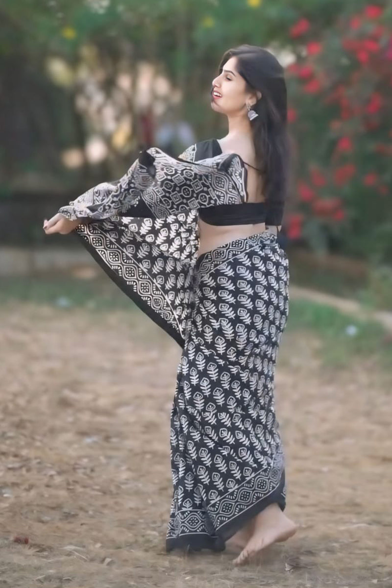 Woebegone 1-Minute Ready To Wear Black Cotton Saree