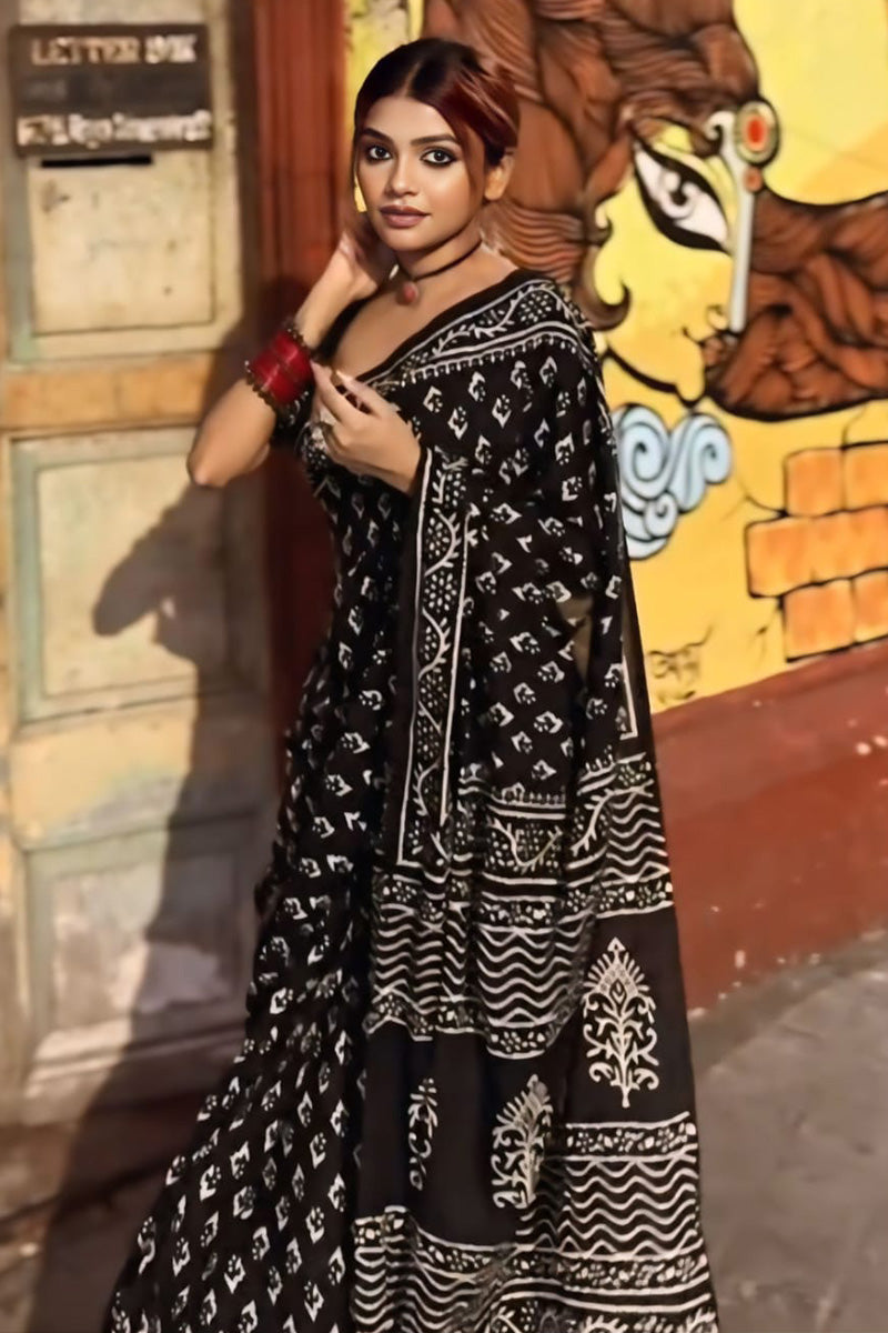 Ethereal 1-Minute Ready To Wear Black Cotton Saree