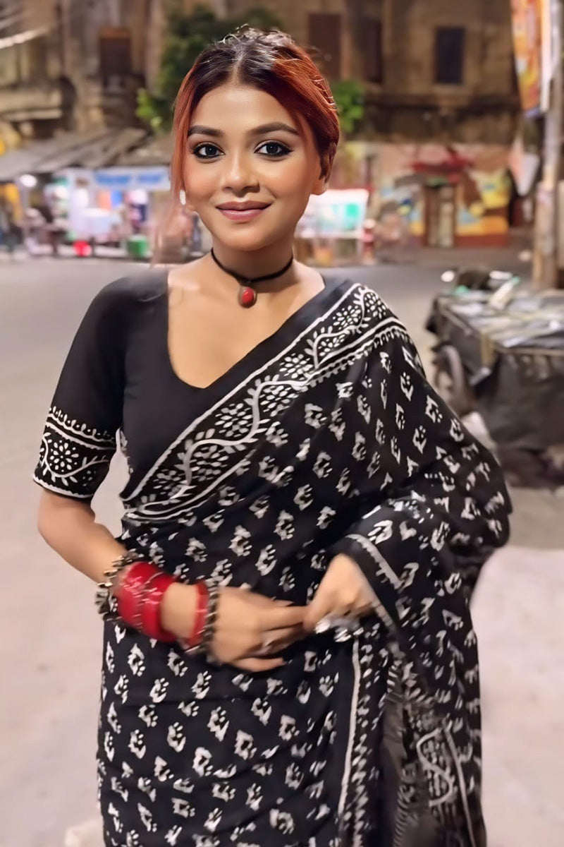 Ethereal 1-Minute Ready To Wear Black Cotton Saree