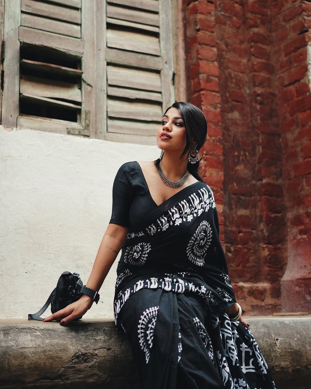 Exquisite  1-Minute Ready To Wear Black Cotton Saree