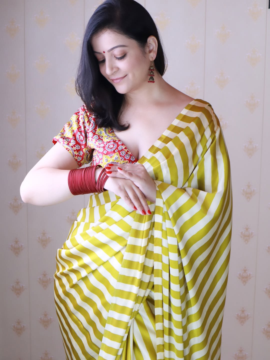 Extraordinary Yellow And White 1 Minute Ready To Wear Premium Crape Silk Saree