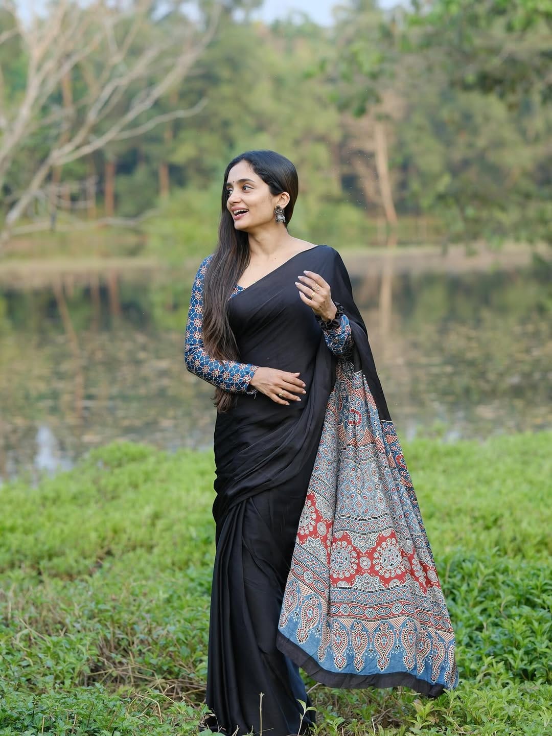 Eloquence Black 1 Minute Ready To Wear Premium Crape Silk Saree