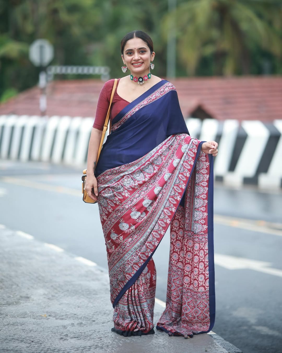 Conflate Navy Blue And Red 1 Minute Ready To Wear Premium Crape Silk Saree