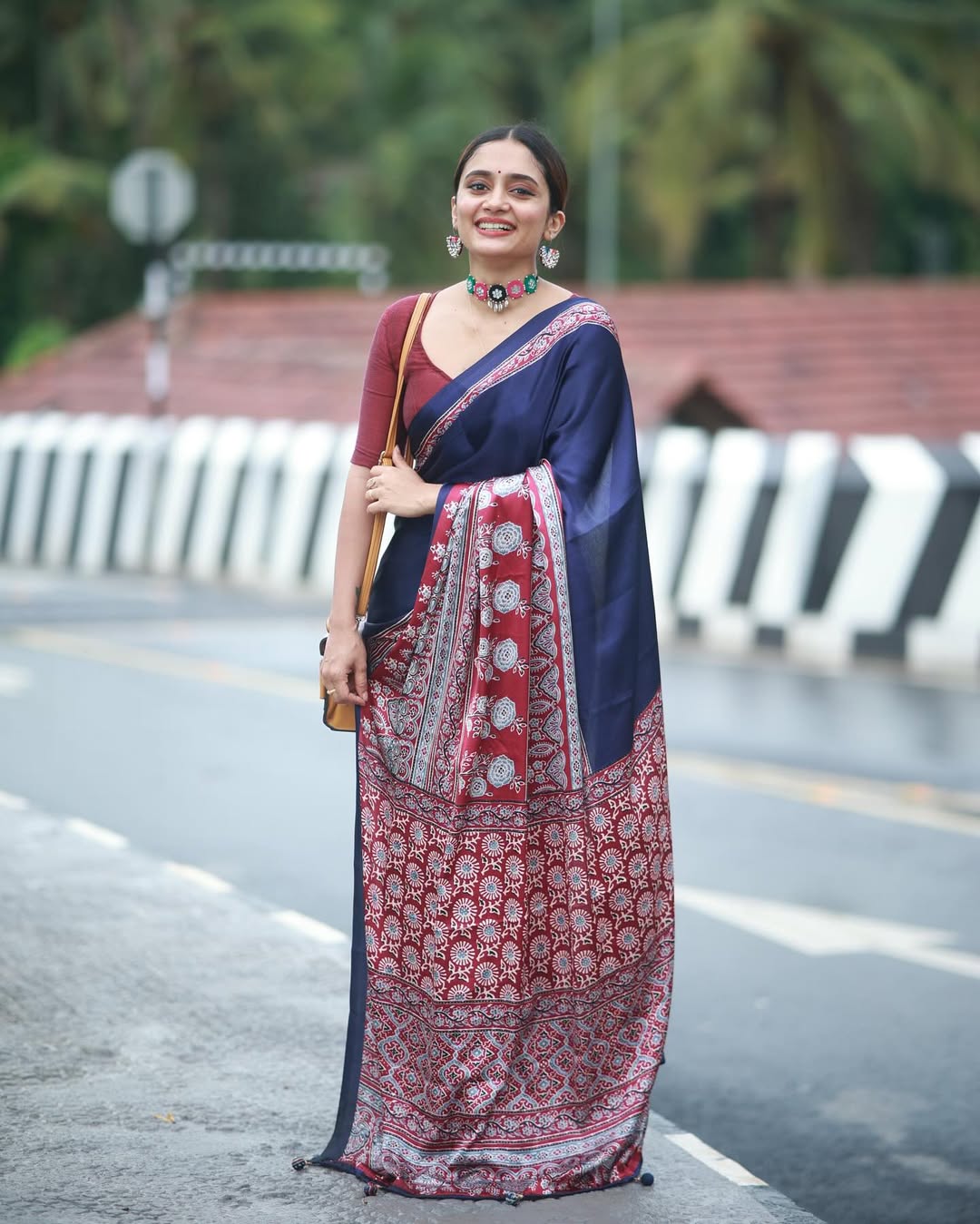 Conflate Navy Blue And Red 1 Minute Ready To Wear Premium Crape Silk Saree