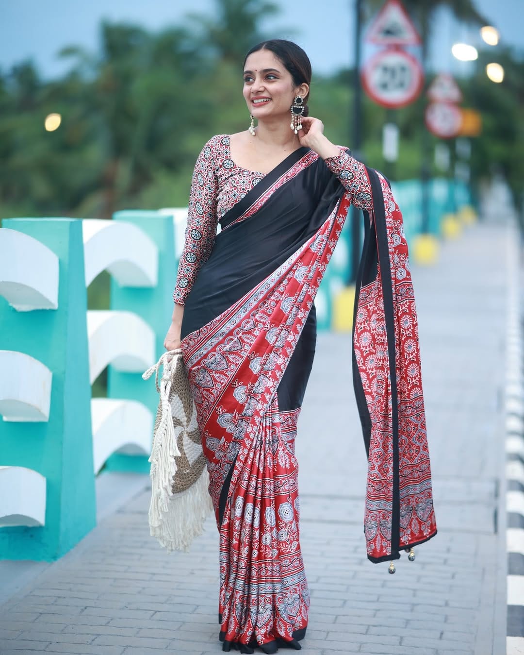 Alluring Black And Red 1 Minute Ready To Wear Premium Crape Silk Saree