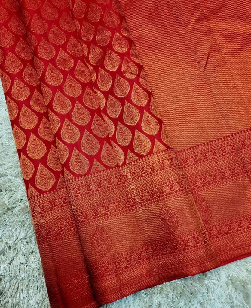 A Dreamy Red Color Soft Banarasi Silk Saree With Blouse Piece