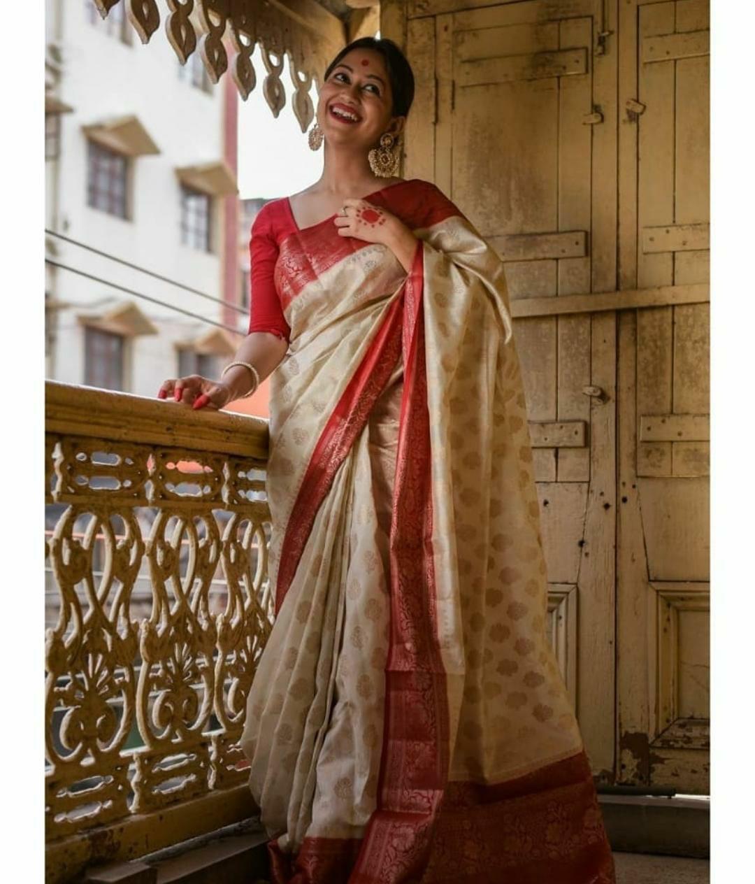 Appealing Beige Color Soft Banarasi Silk Saree With Blouse Piece