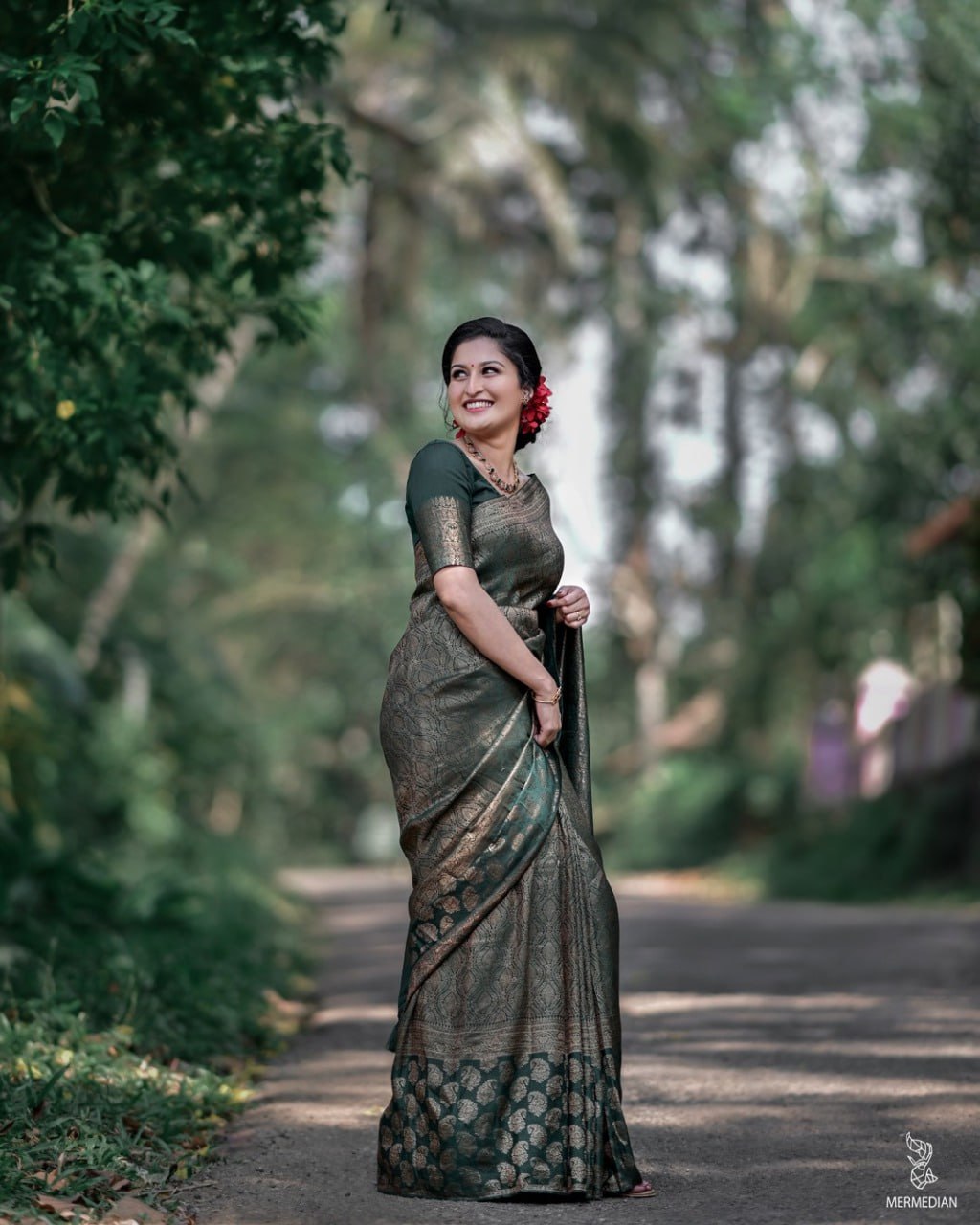 Surpassing Green Soft Banarasi Copper Zari Weaving Silk Saree With Incredible Blouse Piece